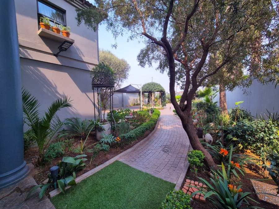 5 Bedroom Property for Sale in Maraldi Estate Free State